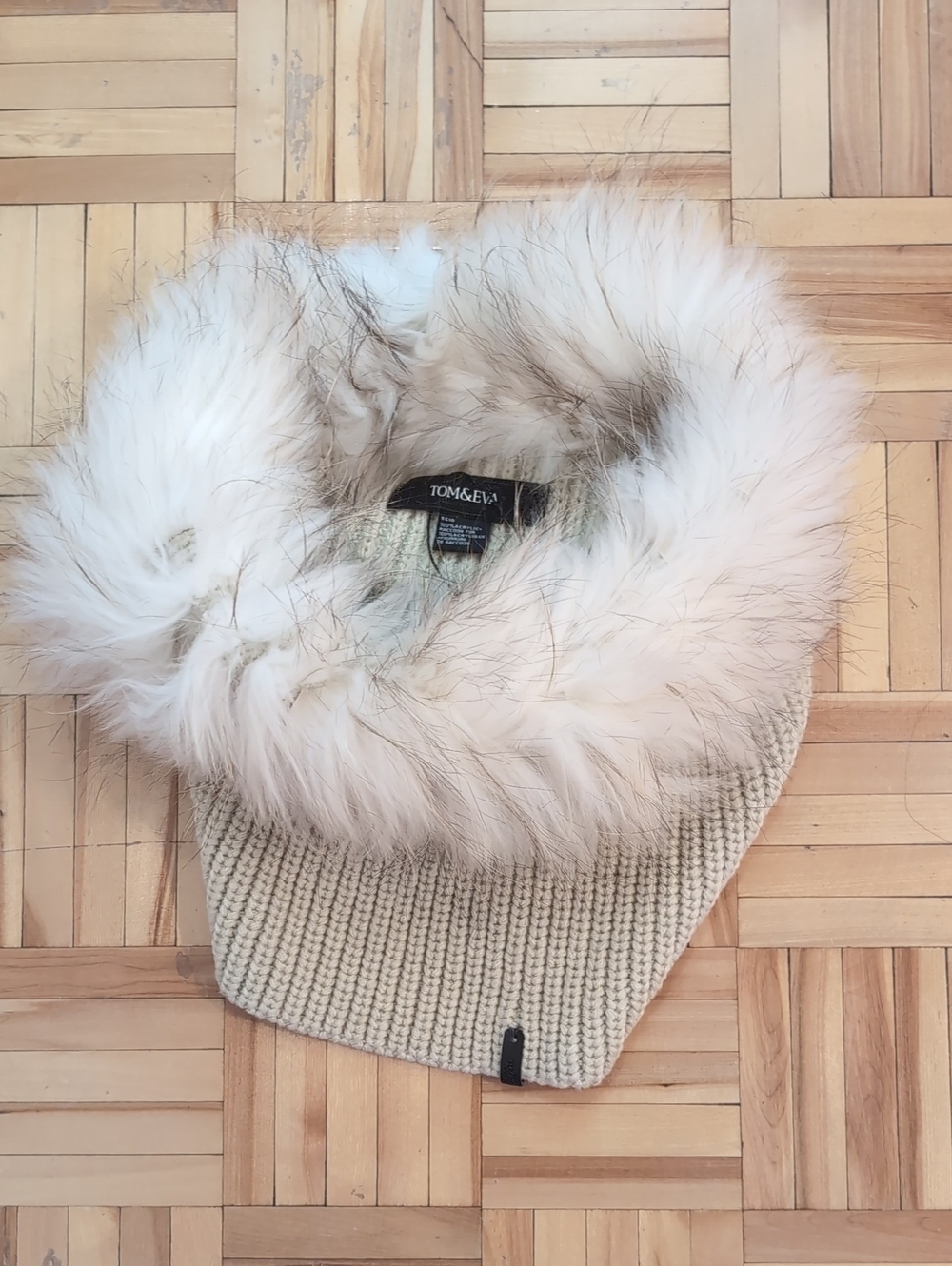 Tom & Eva  Cream Racoon Fur Trim Knit Neck Warmer NWT